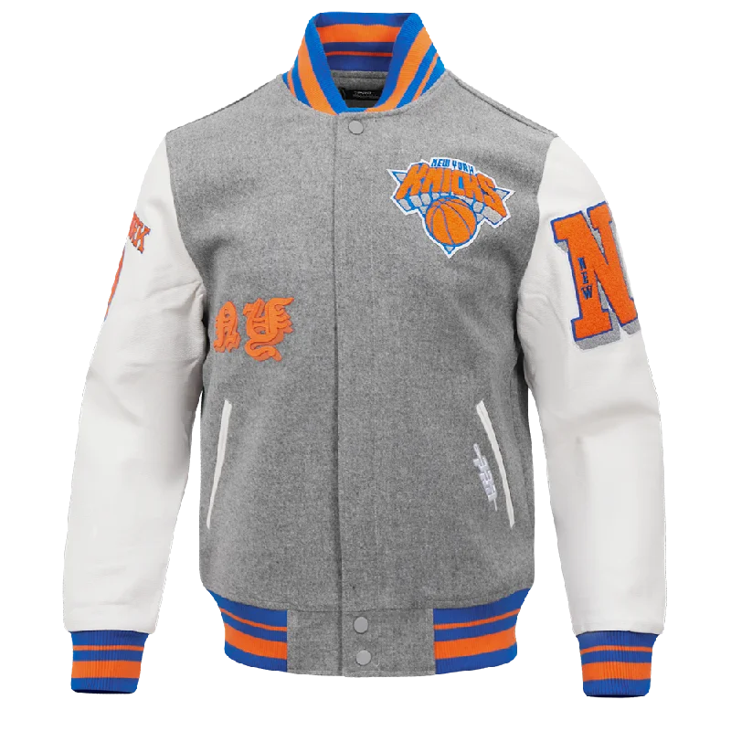 NBA NEW YORK KNICKS OLD ENGLISH MEN'S RIB WOOL VARSITY JACKET (HEATHER GREY/ROYAL/ORANGE)