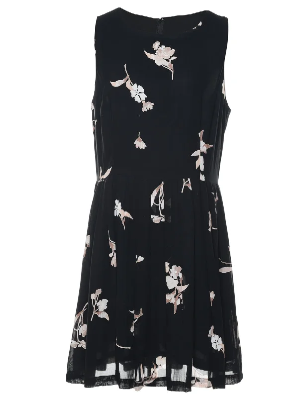 Floral Print Pleated Mini Dress - M